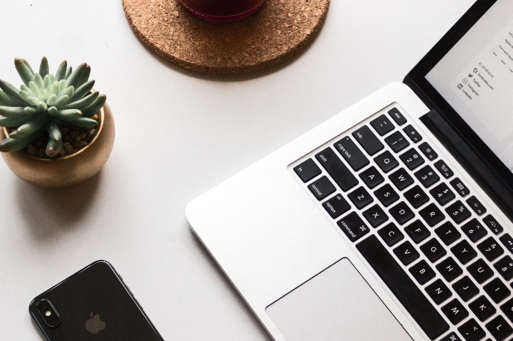 Best Holiday Gift Ideas for 2022 Blog 1